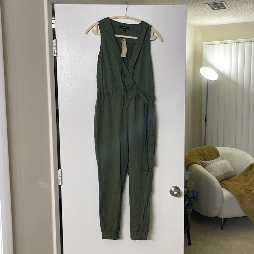 NWT Banana Republic jumpsuit size 4